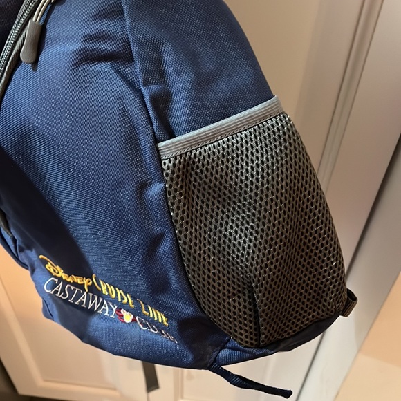Disney Cruise 🚢 sling back pack NWT - Picture 7 of 8